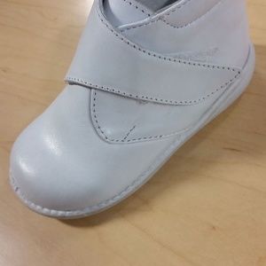 Boys white leather shoes 5
